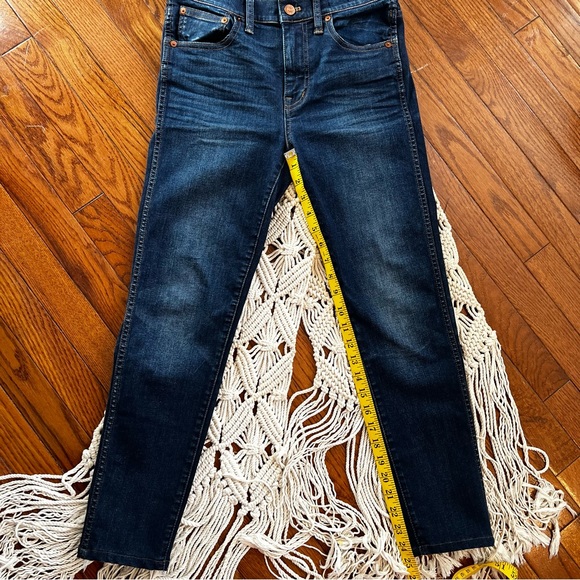Madewell | 9” High Riser Skinny Skinny Jean - Picture 4 of 9
